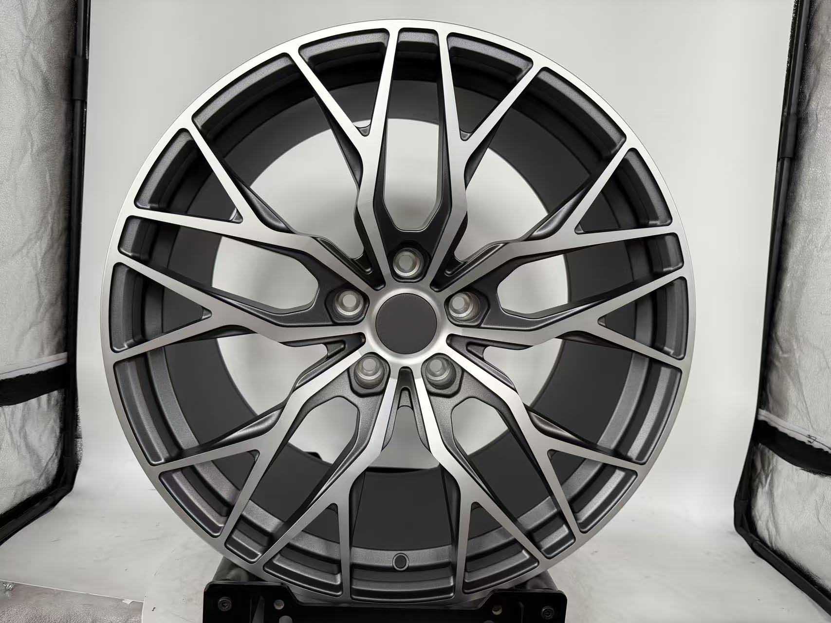 21 inch e-tron GT wheels